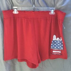 Peanuts shorts size large ( bag F )CR